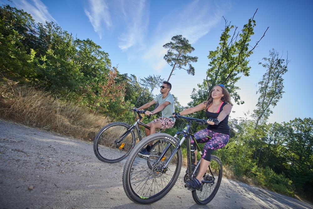 Mountainbikers man en vrouw